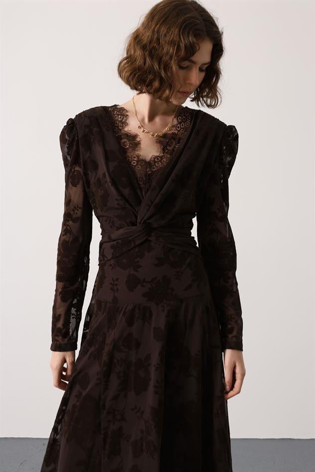 FLOKLU DANTEL TAKA ELBİSE - Kahve