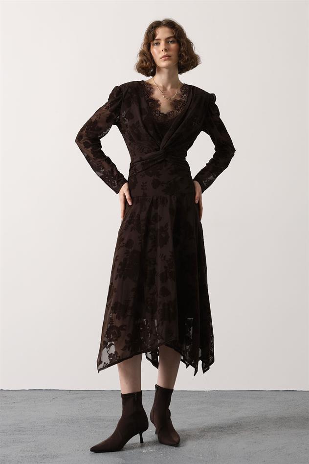 FLOKLU DANTEL TAKA ELBİSE - Kahve