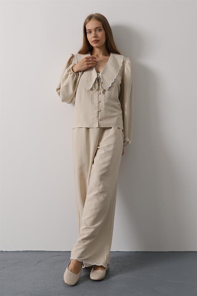 İşlemeli Bebe Yakalı Pantolon Takım - Taş