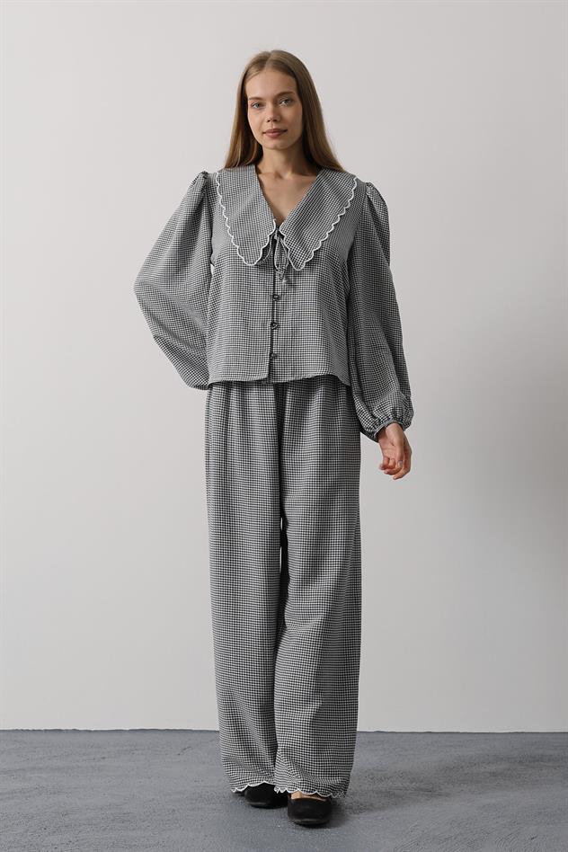 İşlemeli Bebe Yakalı Pantolon Takım - Siyah