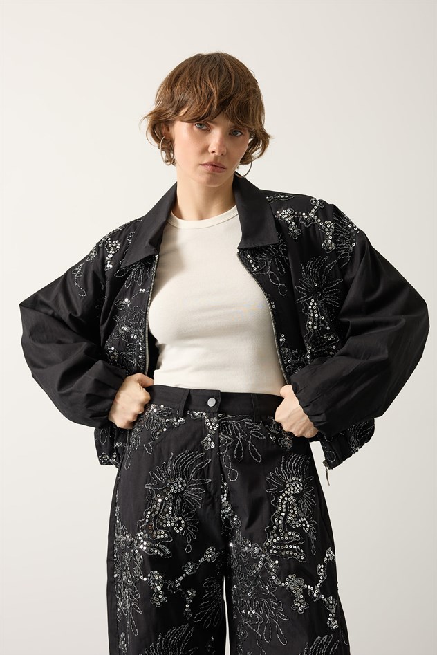 İŞLEMELİ BOMBER CEKET - Siyah