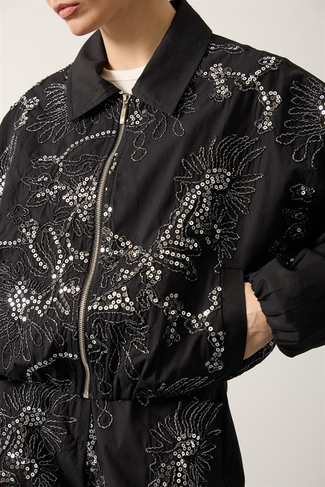 İŞLEMELİ BOMBER CEKET - Siyah