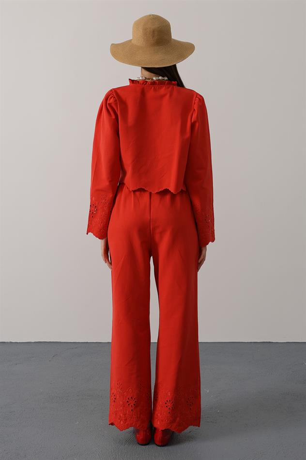 İşlemeli Önü Bağlamalı Takım - Kırmızı