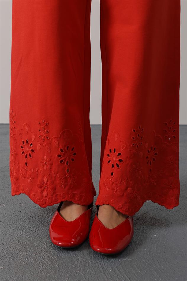 İşlemeli Önü Bağlamalı Takım - Kırmızı