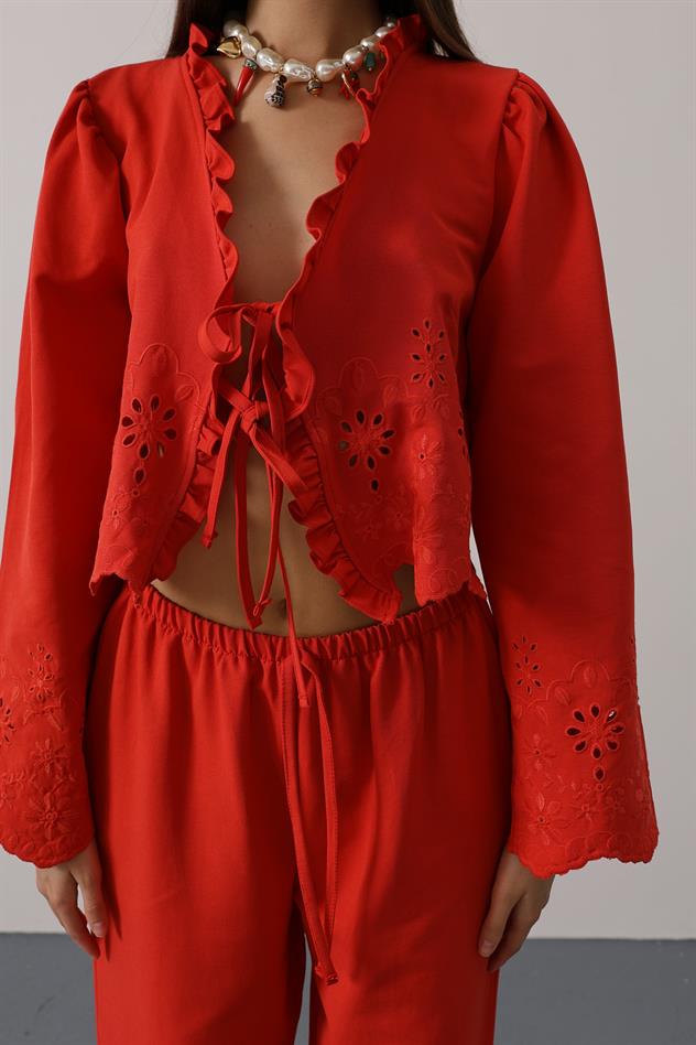 İşlemeli Önü Bağlamalı Takım - Kırmızı