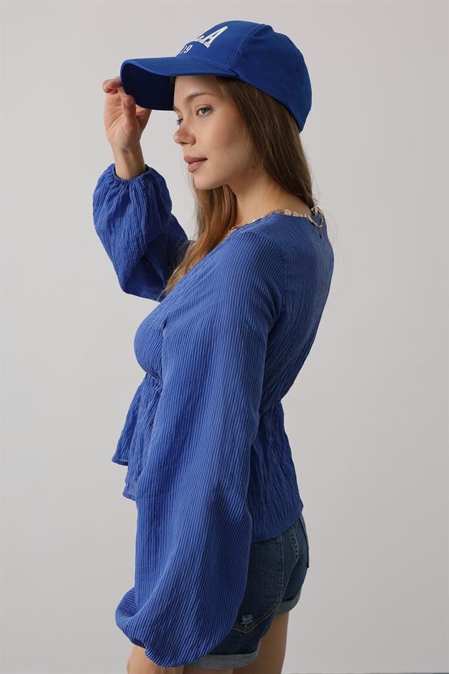 V Yaka Dantelli Bluz - Mavi