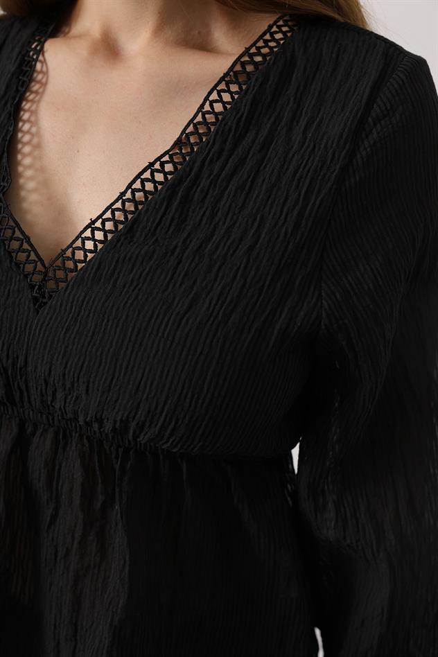 V Yaka Dantelli Bluz - Siyah