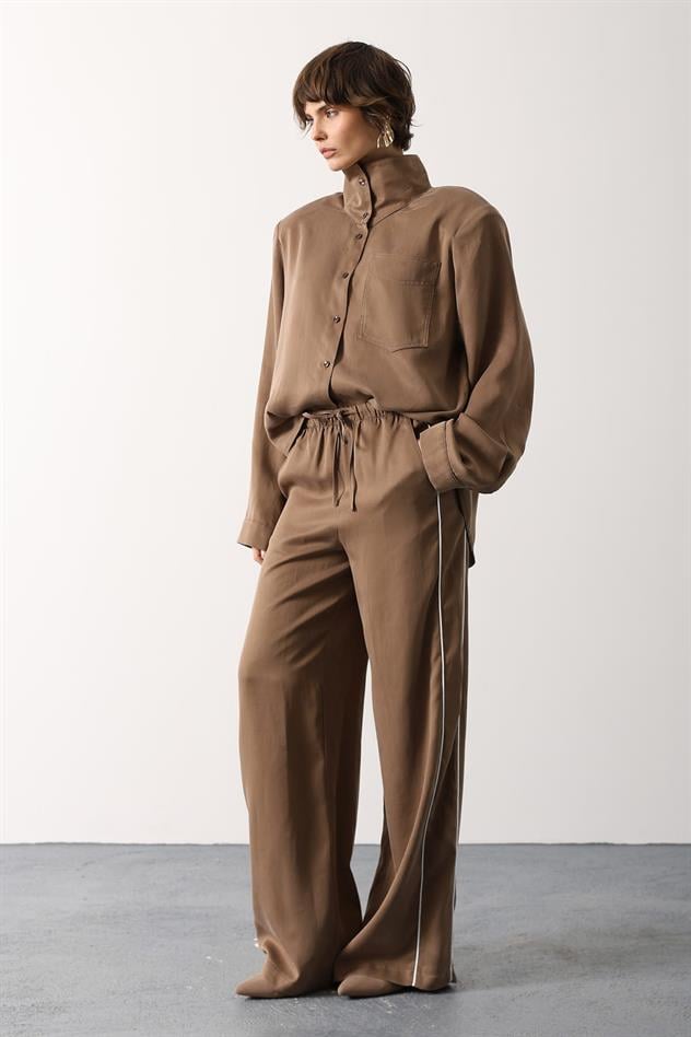 VATKALI ÖNÜ CEPLİ GÖMLEK PANTOLON TAKIM - Kahve