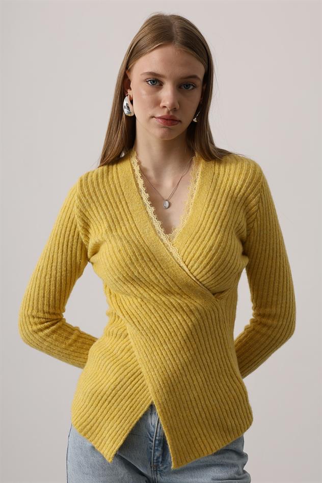 YAKASI DANTELLİ BLUZ TRİKO - Sarı