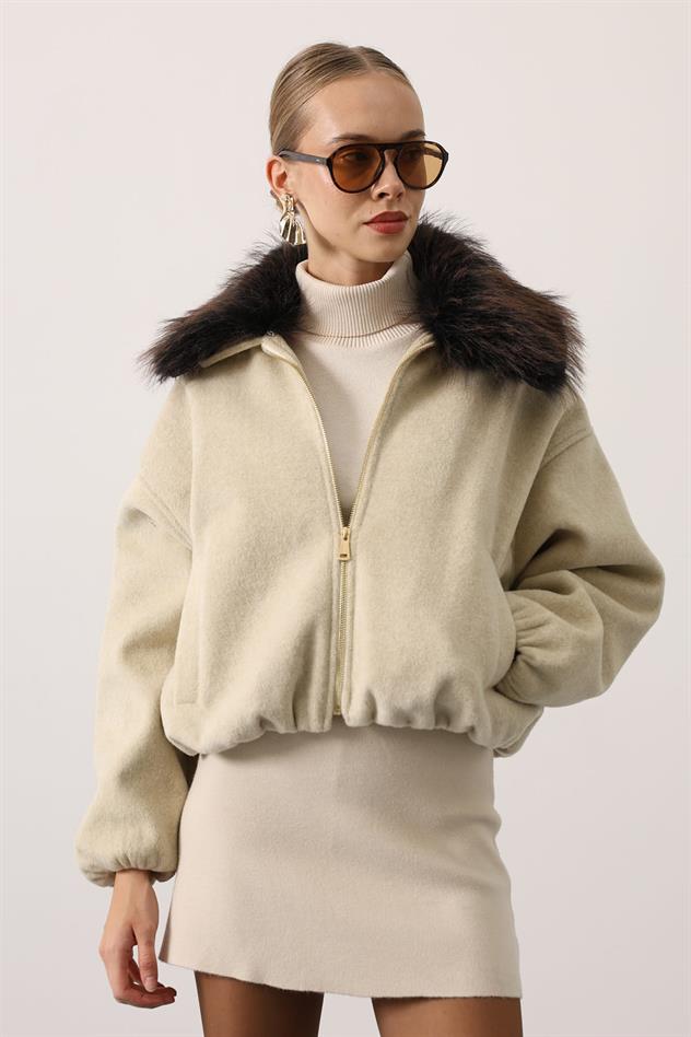 YAKASI KÜRKLÜ KAŞE CEKET - Taş