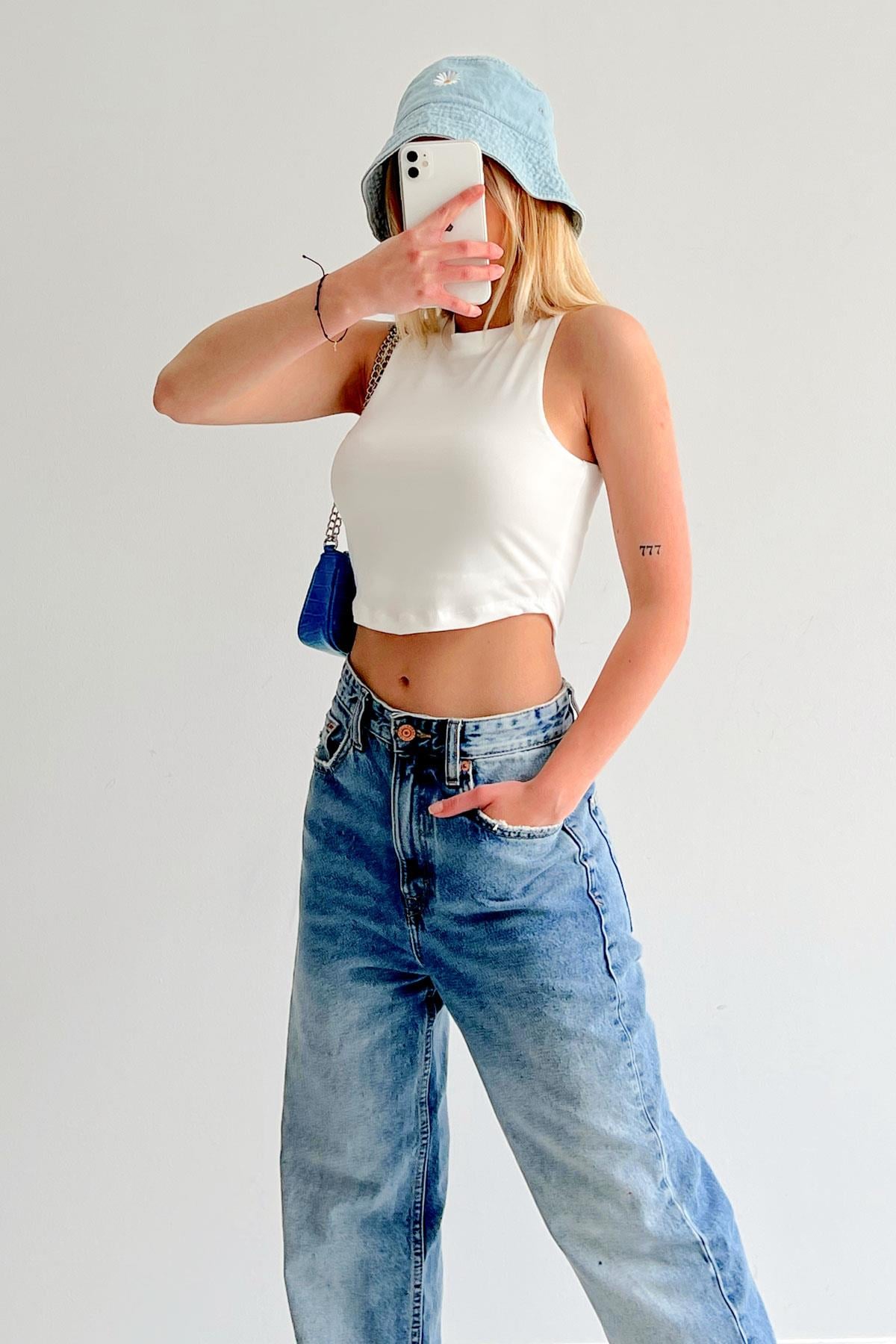 Sıfır Kol Bluz Beyaz