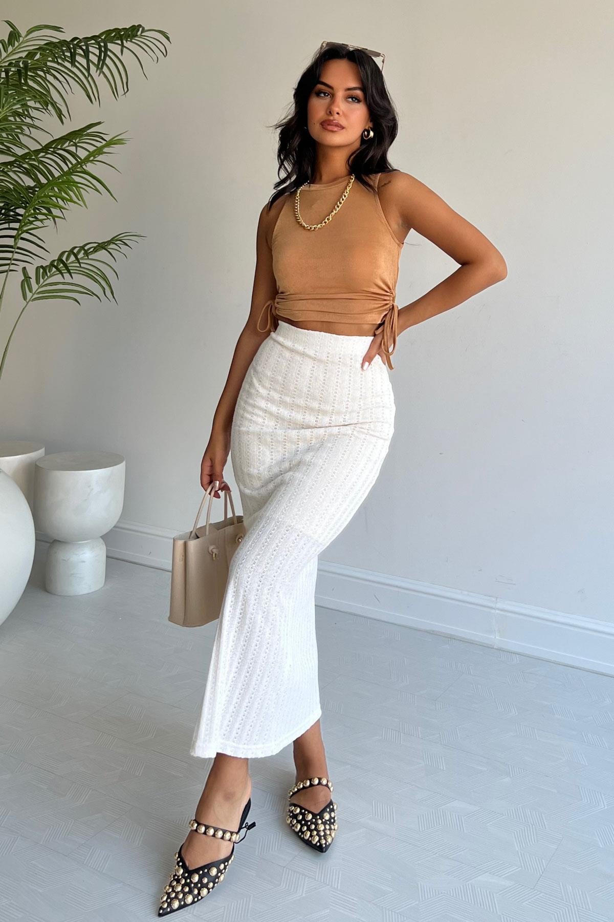 Yanları Pervare Detaylı Bluz Camel