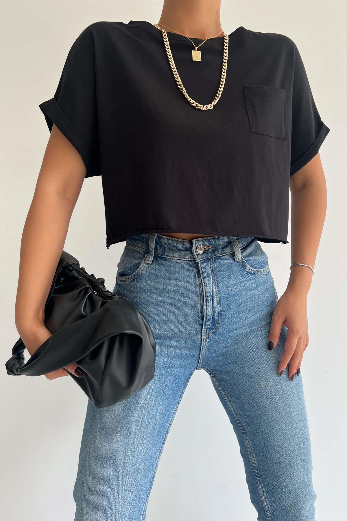 Cep Detaylı Basic Tişört Siyah