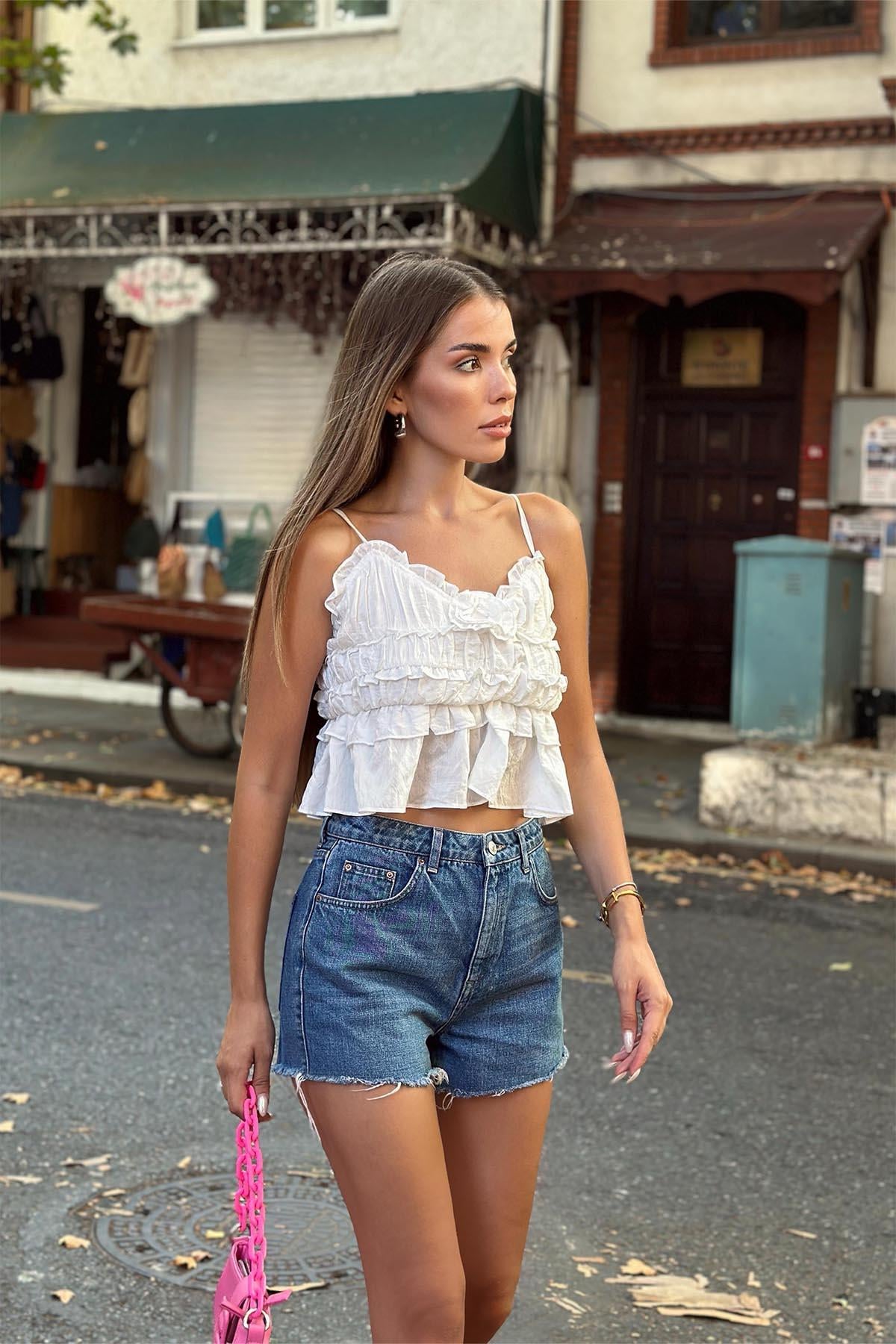 Askılı Gül Detaylı Bluz - Beyaz