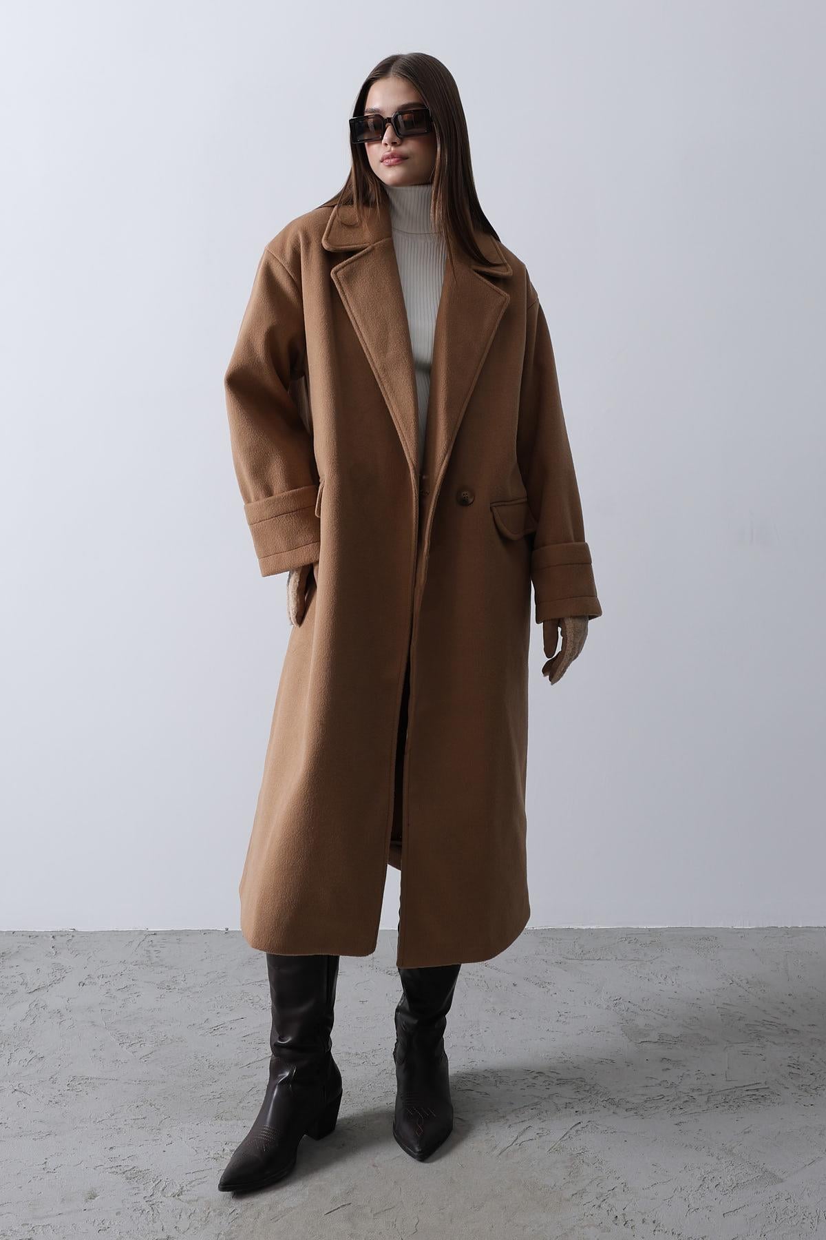 Geniş Kollu Oversize Kaban - Açık Kahve