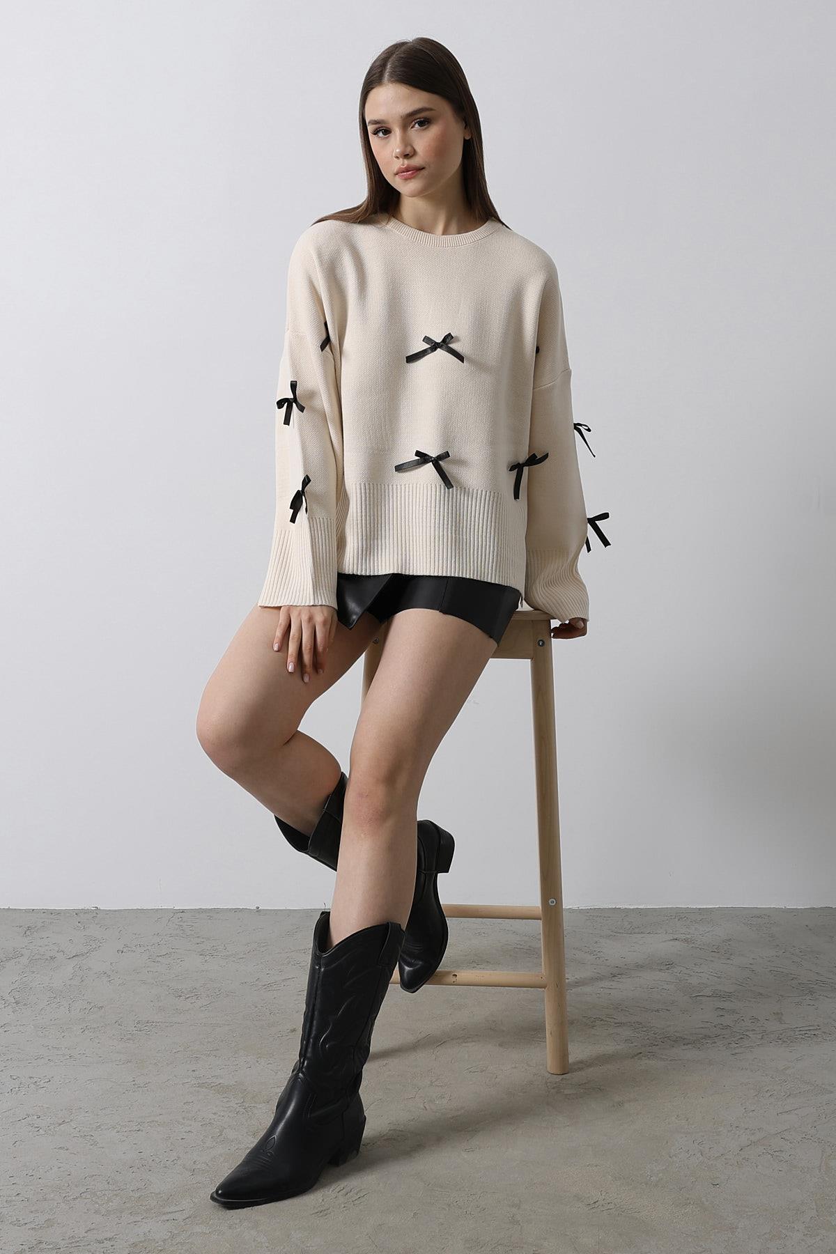 Kurdela Detatlı Triko - Krem