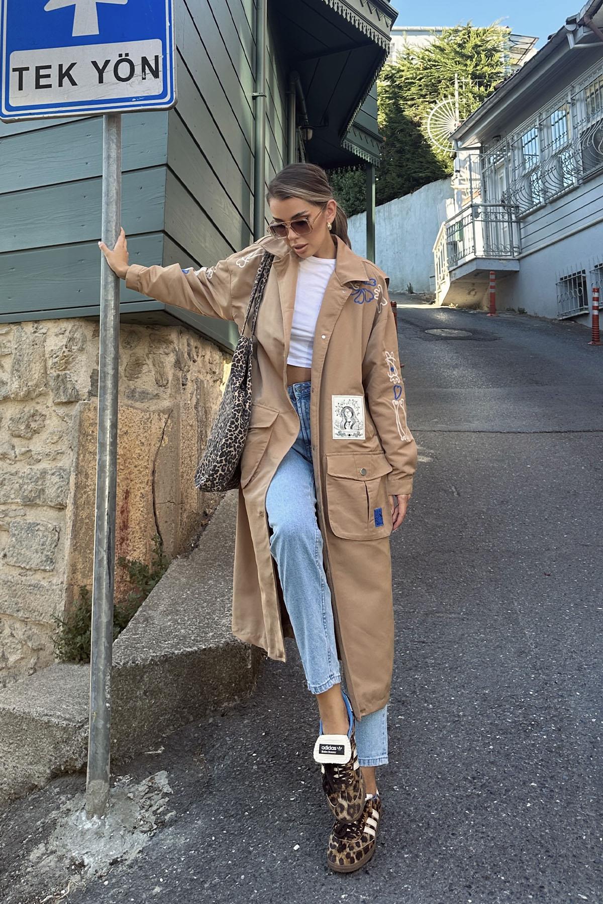 Nakışlı Trenç - Camel