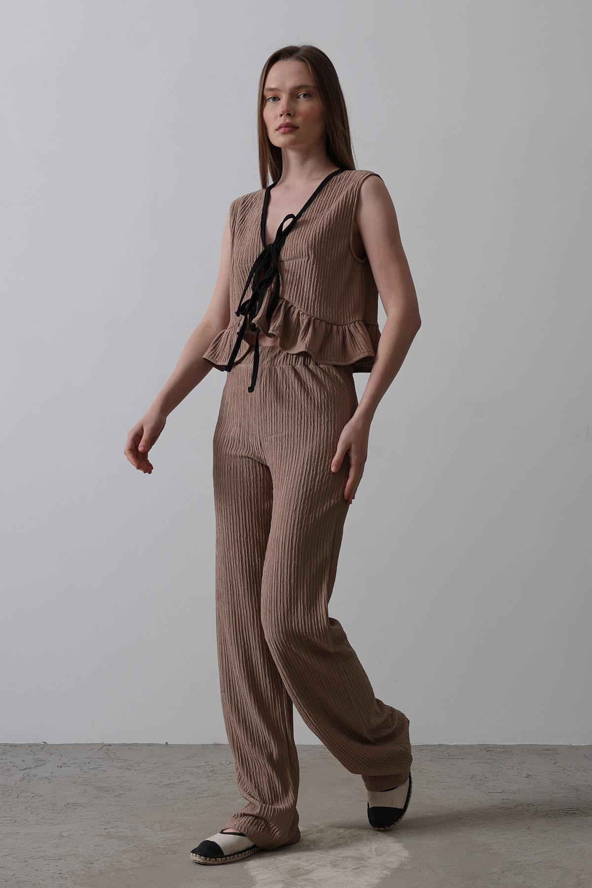 Önü Bağlamalı Volanlı Örme Takım - Vizon