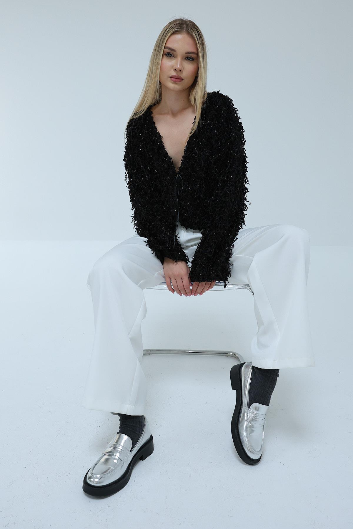 Püsküllü Hırka - Siyah