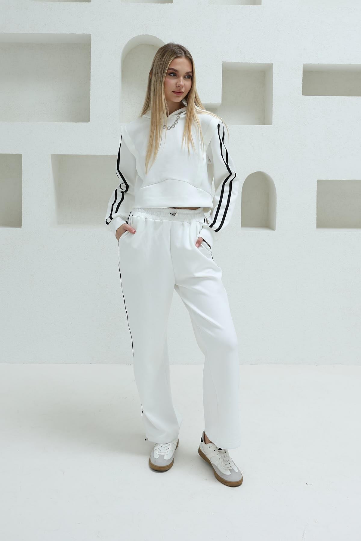Şerit Detaylı Sweat Takım - Beyaz
