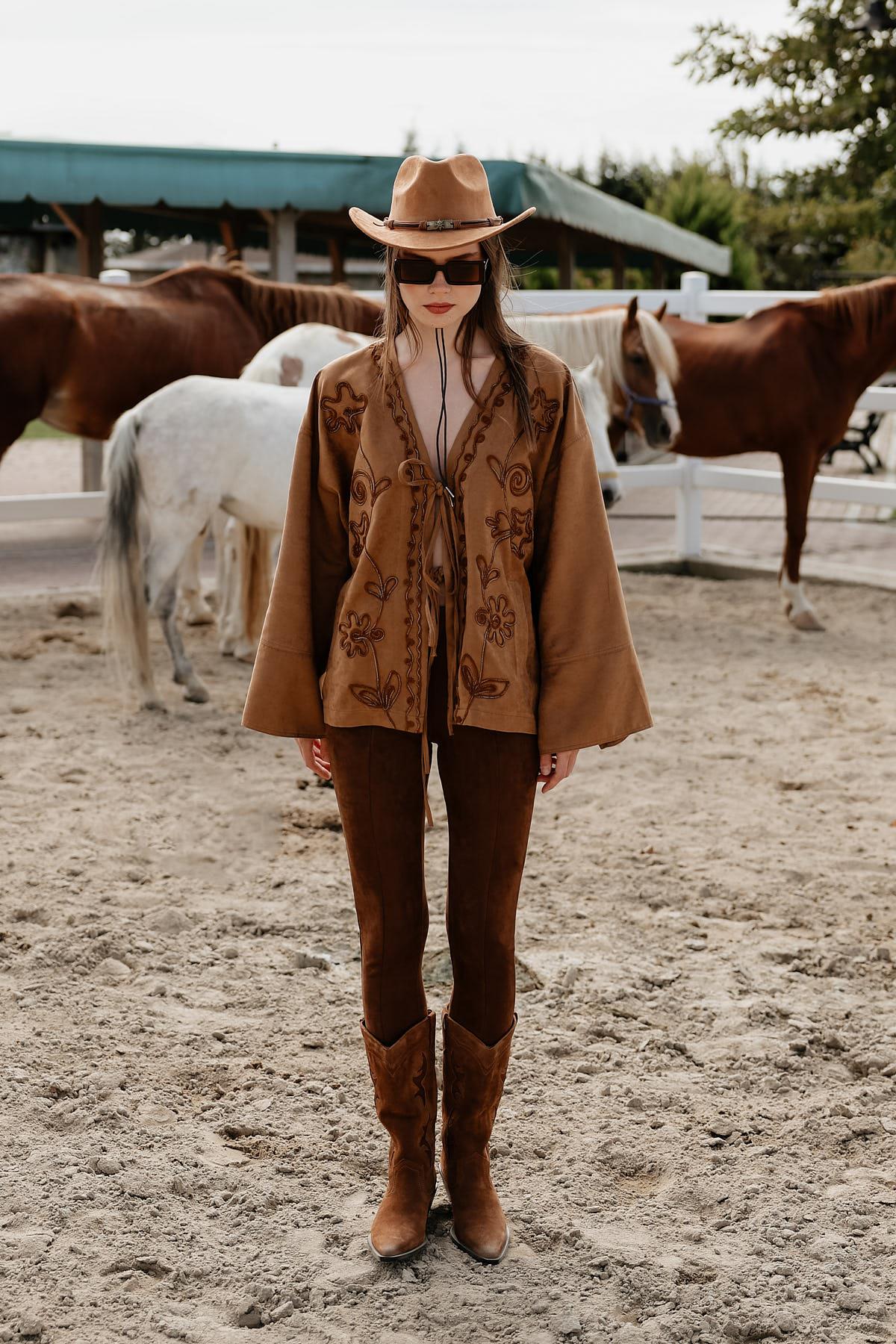 Süzeneli Süet Hırka - Camel