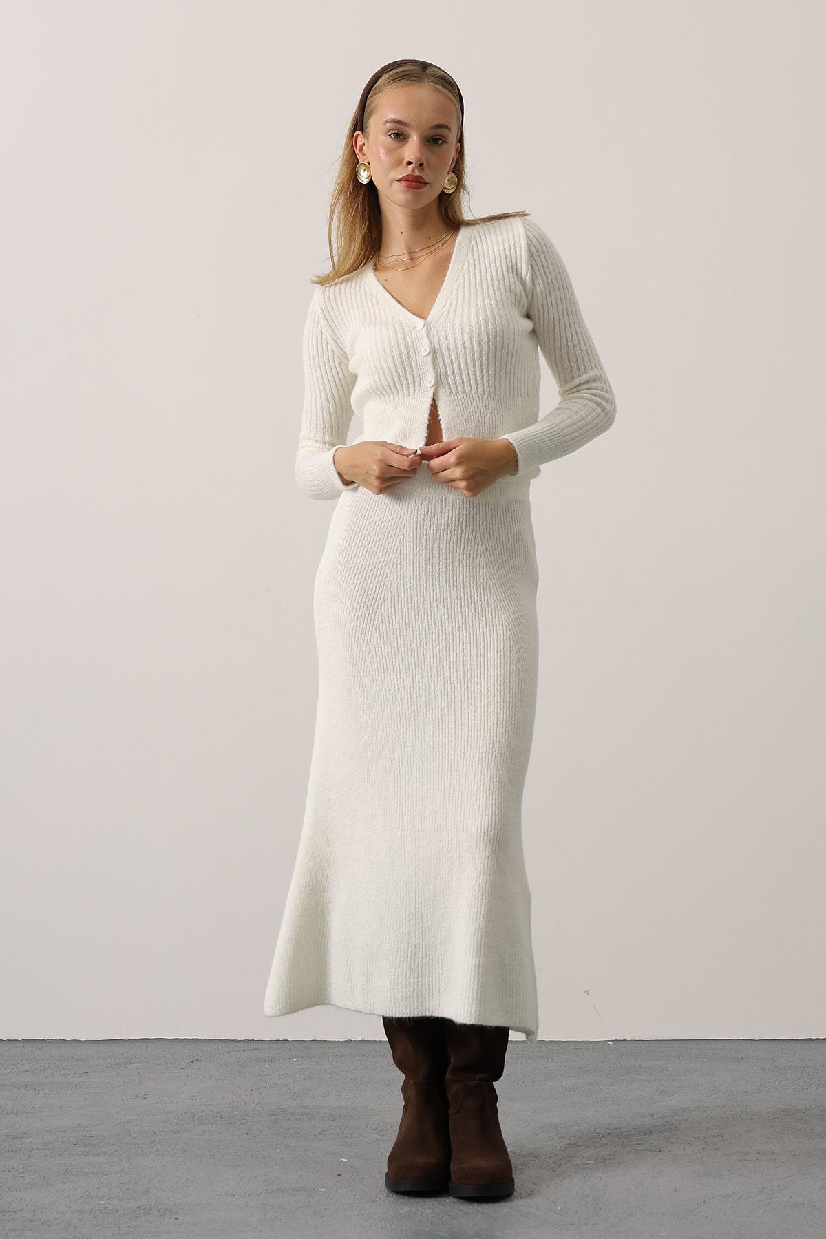 TRİKO TAKIM ELBİSELİ - Beyaz