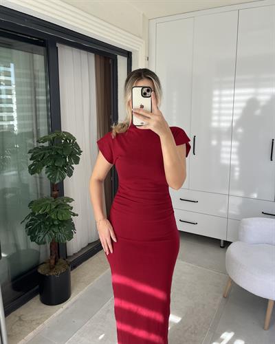 BORDO DRAPELİ MİDİ BOY ELBİSE
