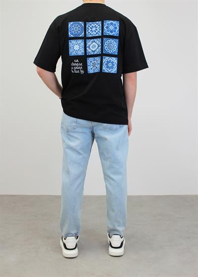 OVERSİZE BASKILI ETNİK DESEN T-SHIRT SİYAH
