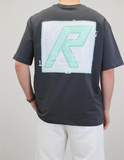 OVERSİZE R BASKILI T-SHIRT GRİ