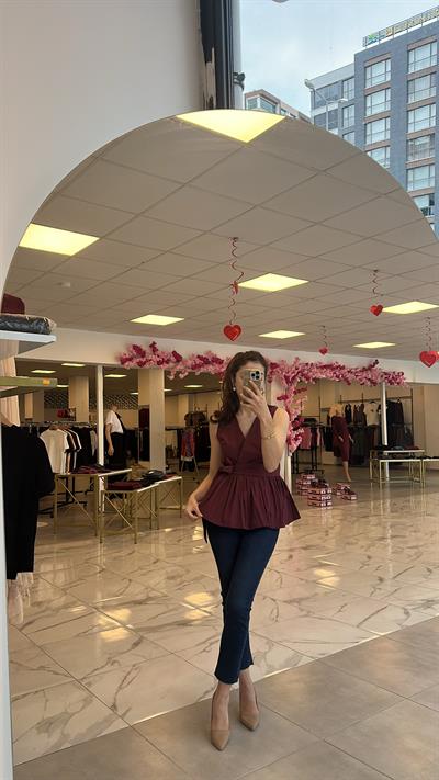 Bordo kuşak detay bluz