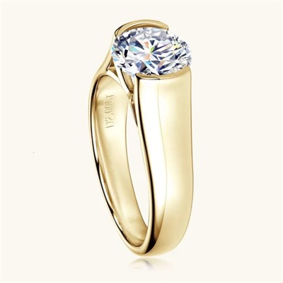 BYNARS ROYALE MOISSANITE RING