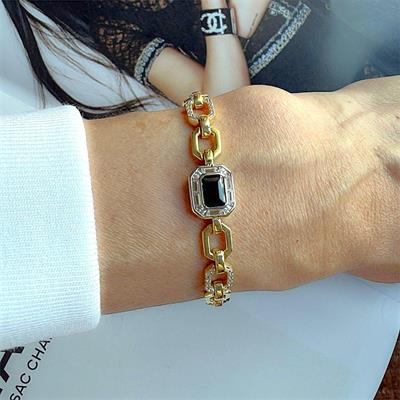YEŞİL BAGET TAŞLI  GOLD BİLEKLİK