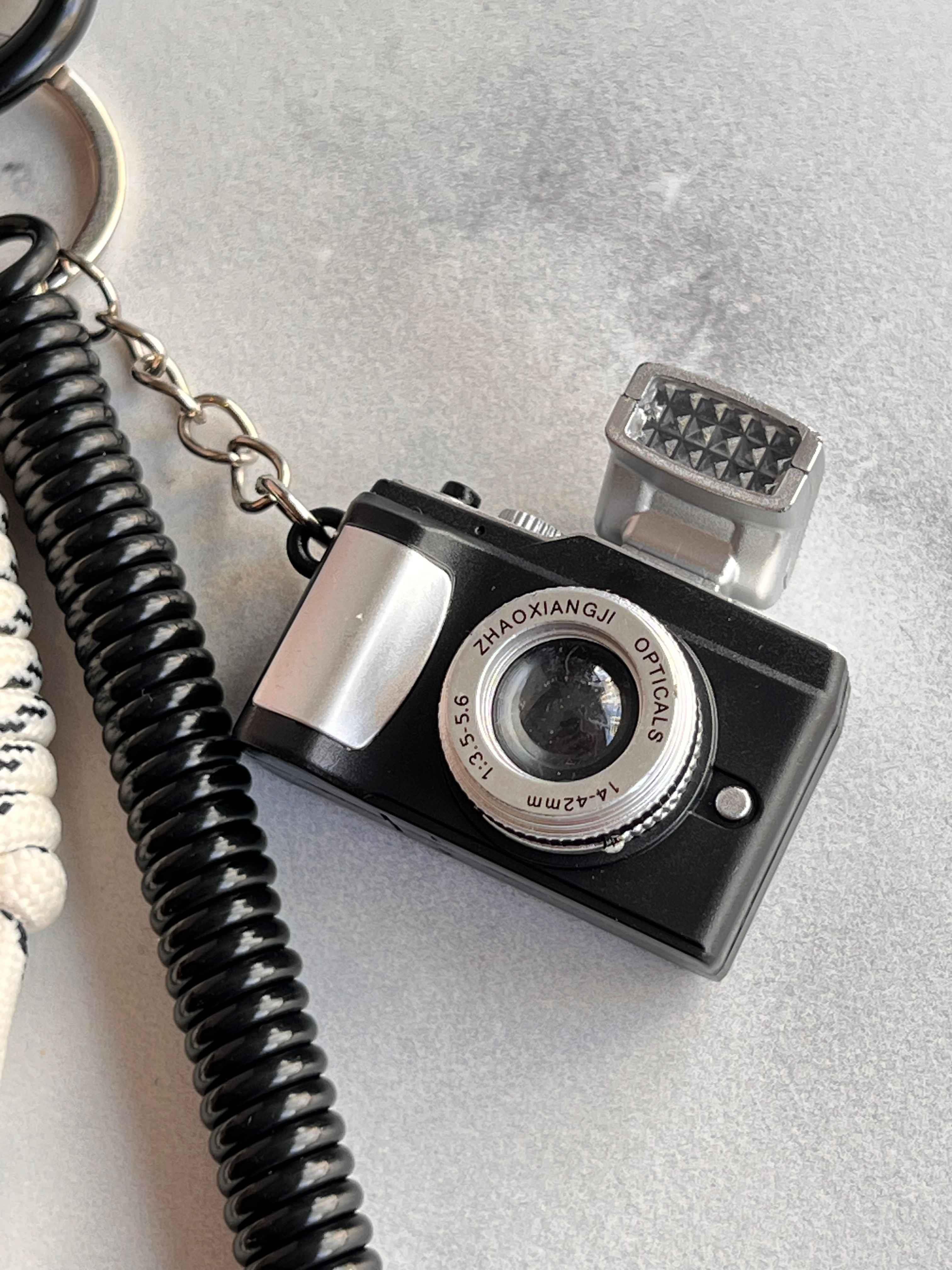 Charm Kamera Figürlü Anahtarlık - Black Çanta Charm (Bilordo Topu