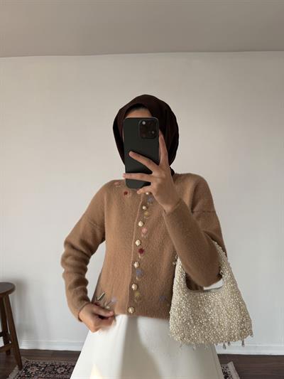 Nakış işlemeli Kaşe Hırka - Sütlü Kahve