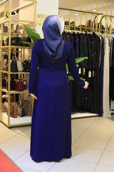 0007 KOD TAŞ DETAYLI KREP ELBİSE