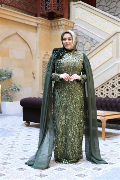 0052 KOD PELERİN DETAYLI ELBİSE