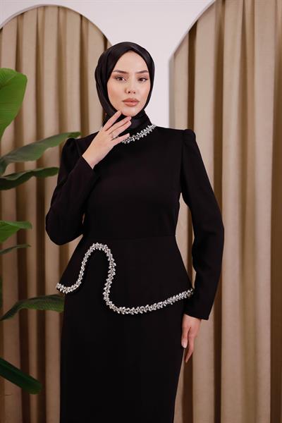 0080 فستان كريب كود كود بتفاصيل من الكريستال المرصع بالكريستال