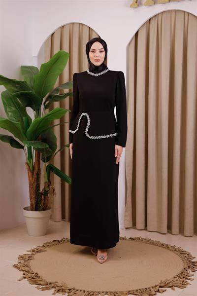 0080 فستان كريب كود كود بتفاصيل من الكريستال المرصع بالكريستال