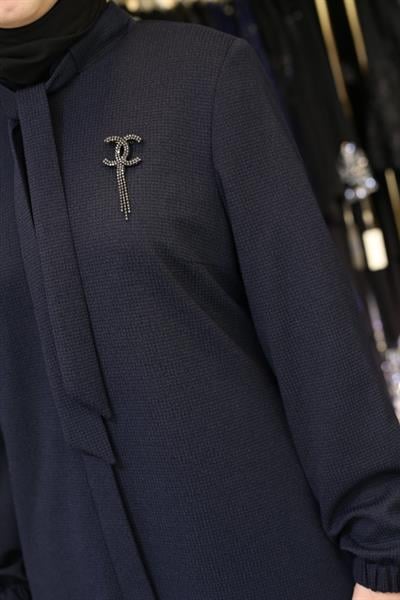 0180 بروش كود 0180 عباية مفصلة