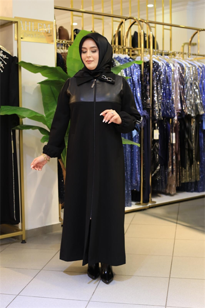 04-1572 قبعة جلدية مزخرفة