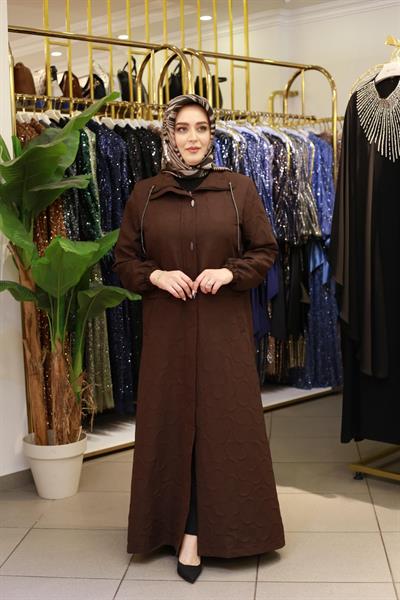 1135 KOD UZUN KENDİNDEN DESENLİ KAPİTONE KAHVERENGİ