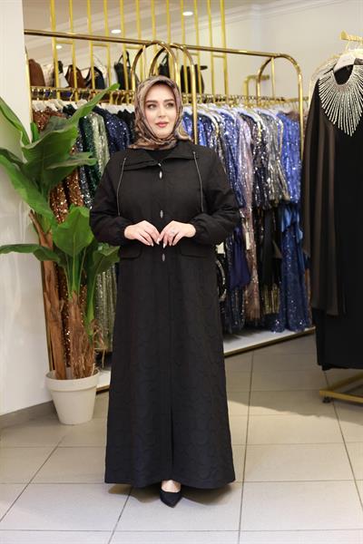 1135 KOD UZUN KENDİNDEN DESENLİ KAPİTONE SİYAH