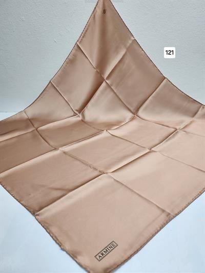 121 CODE EINFARBIGER ARMINE SCHAL AUS REINER SEIDE