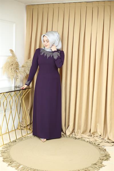 1453 CODE ROBE DÉTAILLÉE EN PIERRE