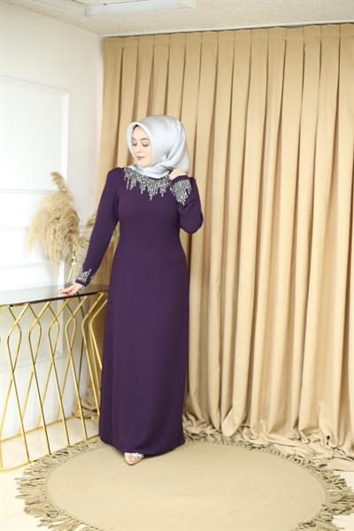 1453 CODE ROBE DÉTAILLÉE EN PIERRE