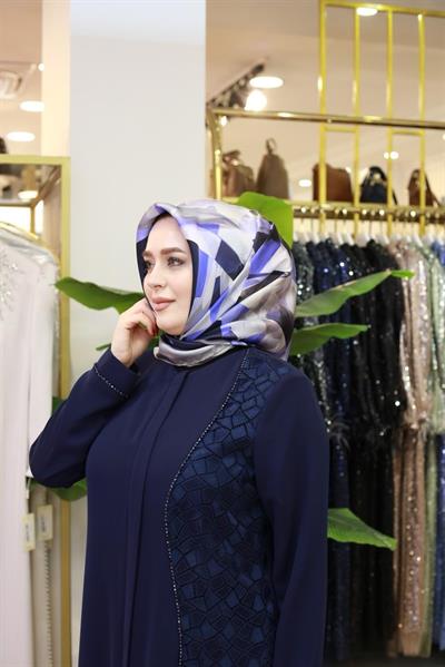 15807/09 KOD GEOMETRİK DESEN AHLEM SAF İPEK EŞARP LACİVERT