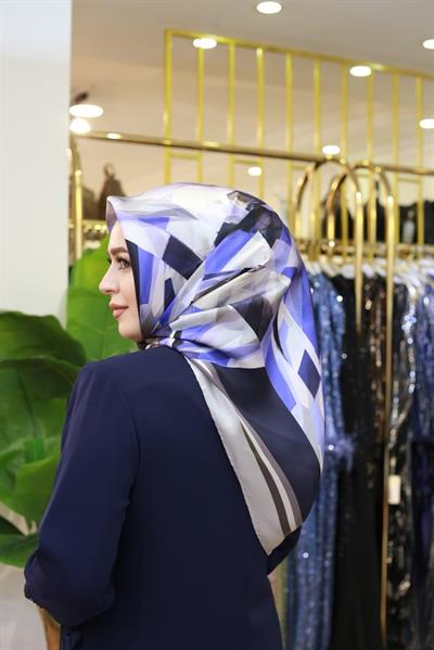 15807/09 KOD GEOMETRİK DESEN AHLEM SAF İPEK EŞARP LACİVERT