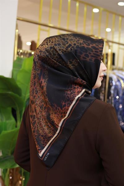 15810/11 KOD LEOPAR DESEN AHLEM SAF İPEK EŞARP SİYAH