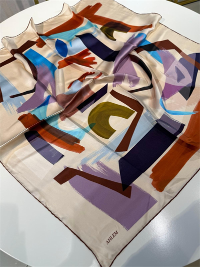 15812/1 KOD FIRÇA DESEN AHLEM SAF İPEK EŞARP MOR