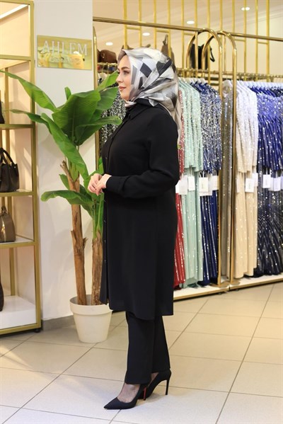 2106 CODE PLAIN BLACK TUNIC